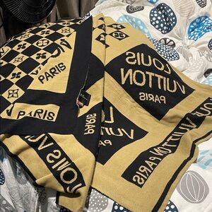 Designer inspired Elegant Black and Gold Wrap